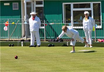 Bowls move into a new gear